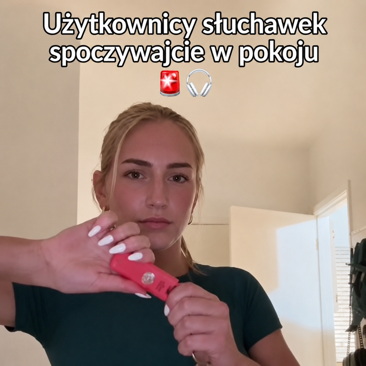 Osobisty alarm bezpieczeństwa — syrena 130 dB + światło stroboskopowe